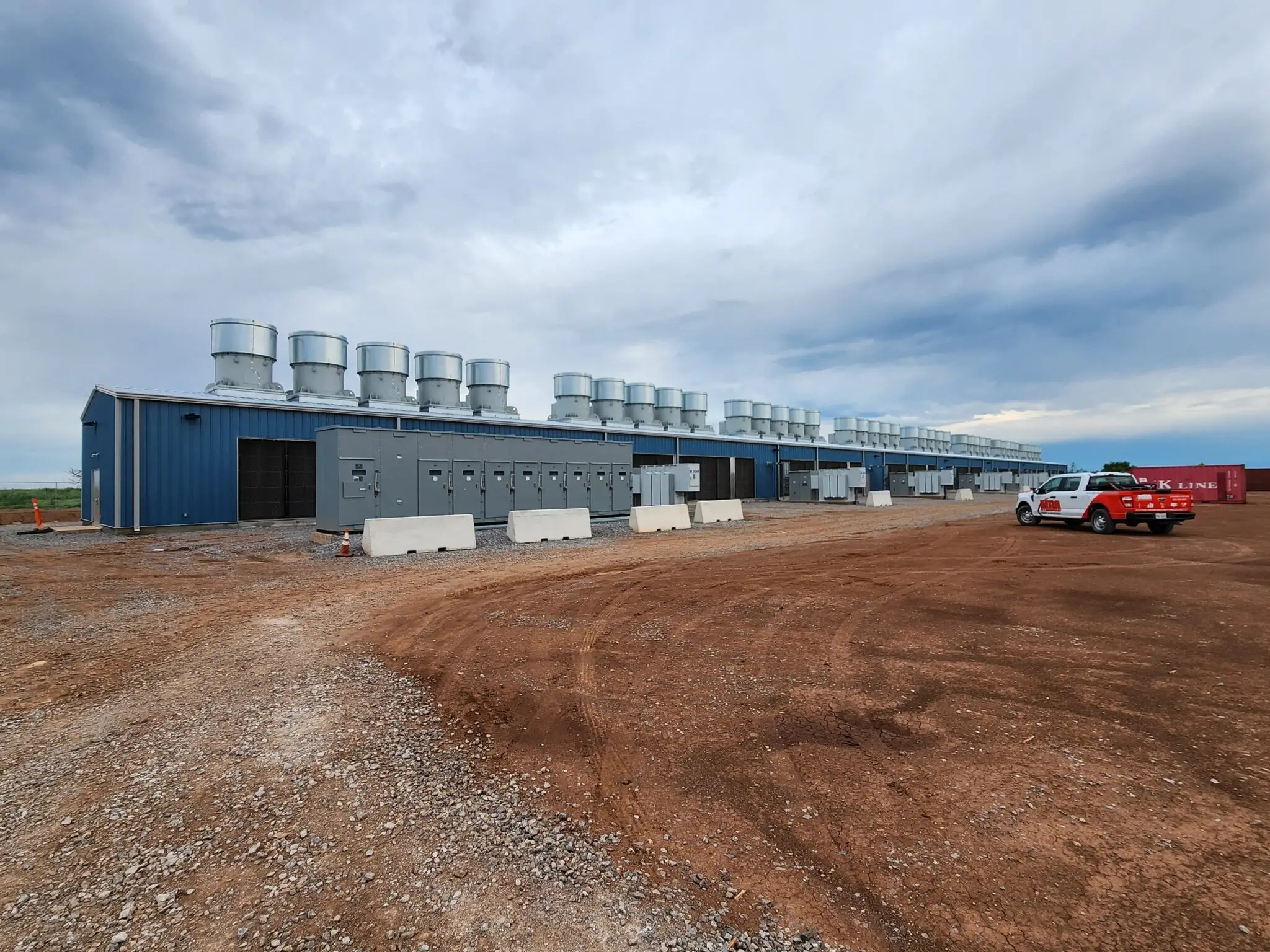 Innovative trends in industrial design and construction for 2025